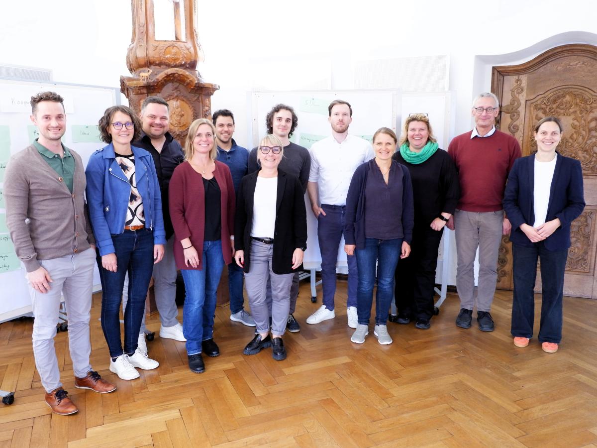 VertreterInnen der nordschwäbischen LAGn mit LEADER-Koordinator Erich Herreiner (2.v.r) und Theresa Schäfer (r.) von der SDL Thierhaupten
