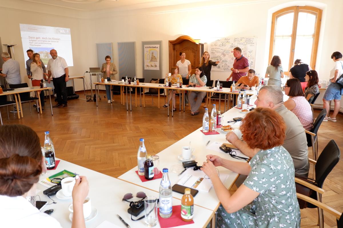 Ukrainische Delegation an der Schule der Dorf- und Landentwicklung Thierhaupten