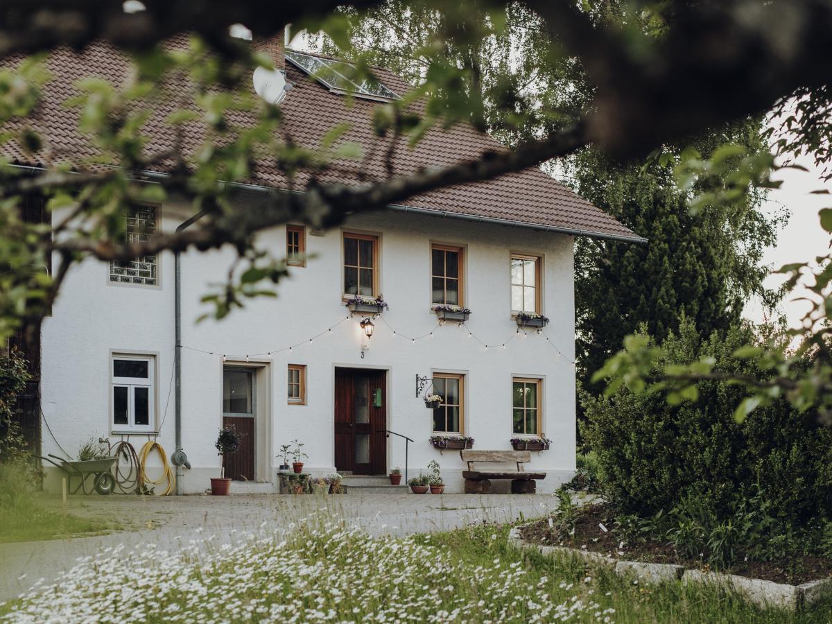 Der Hof am Berg eine landwirtschaftliche Althofstelle die umgenutzt wurde.