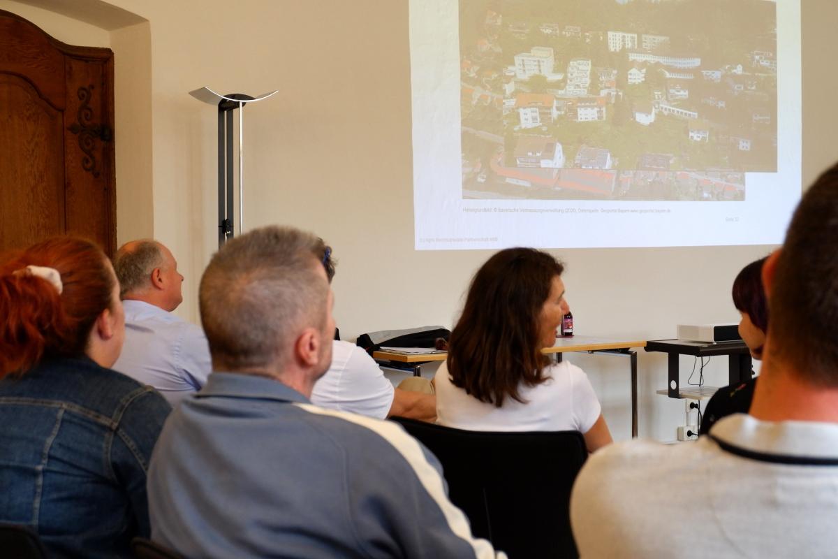 Teilnehmer und Teilnehmerinnen im Fachseminar zum „Bauturbo“ an der SDL Thierhaupten